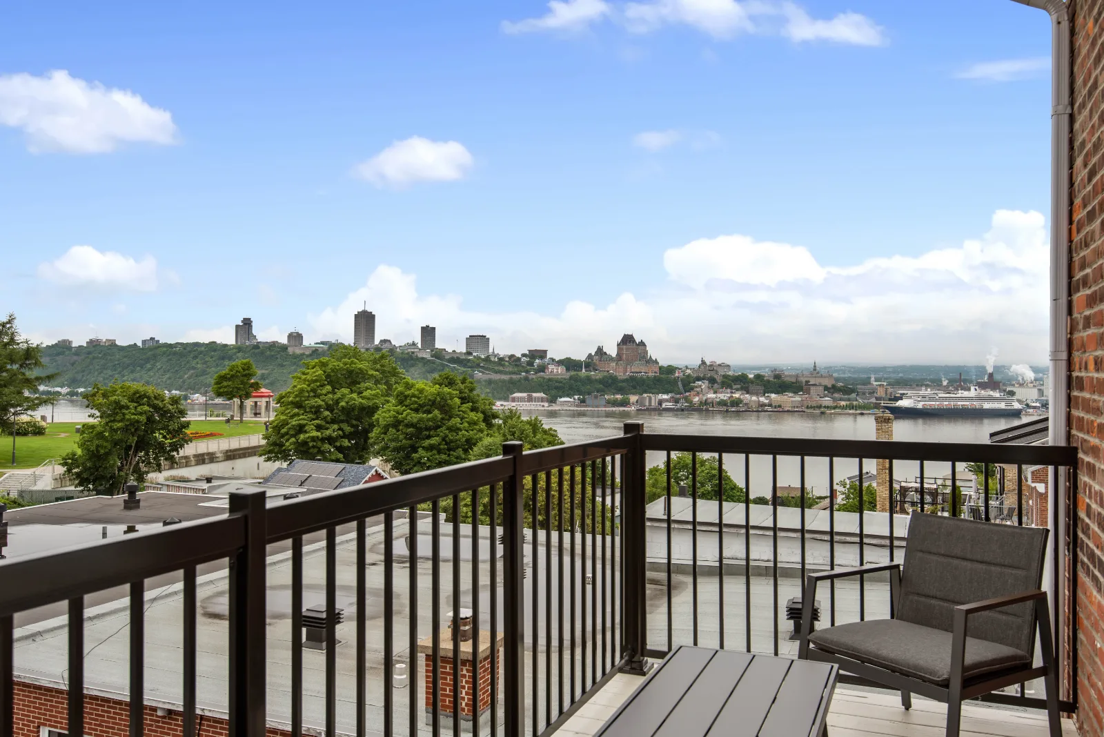 Vue Panoramique sur le Fleuve et Château Frontenac — photo 2