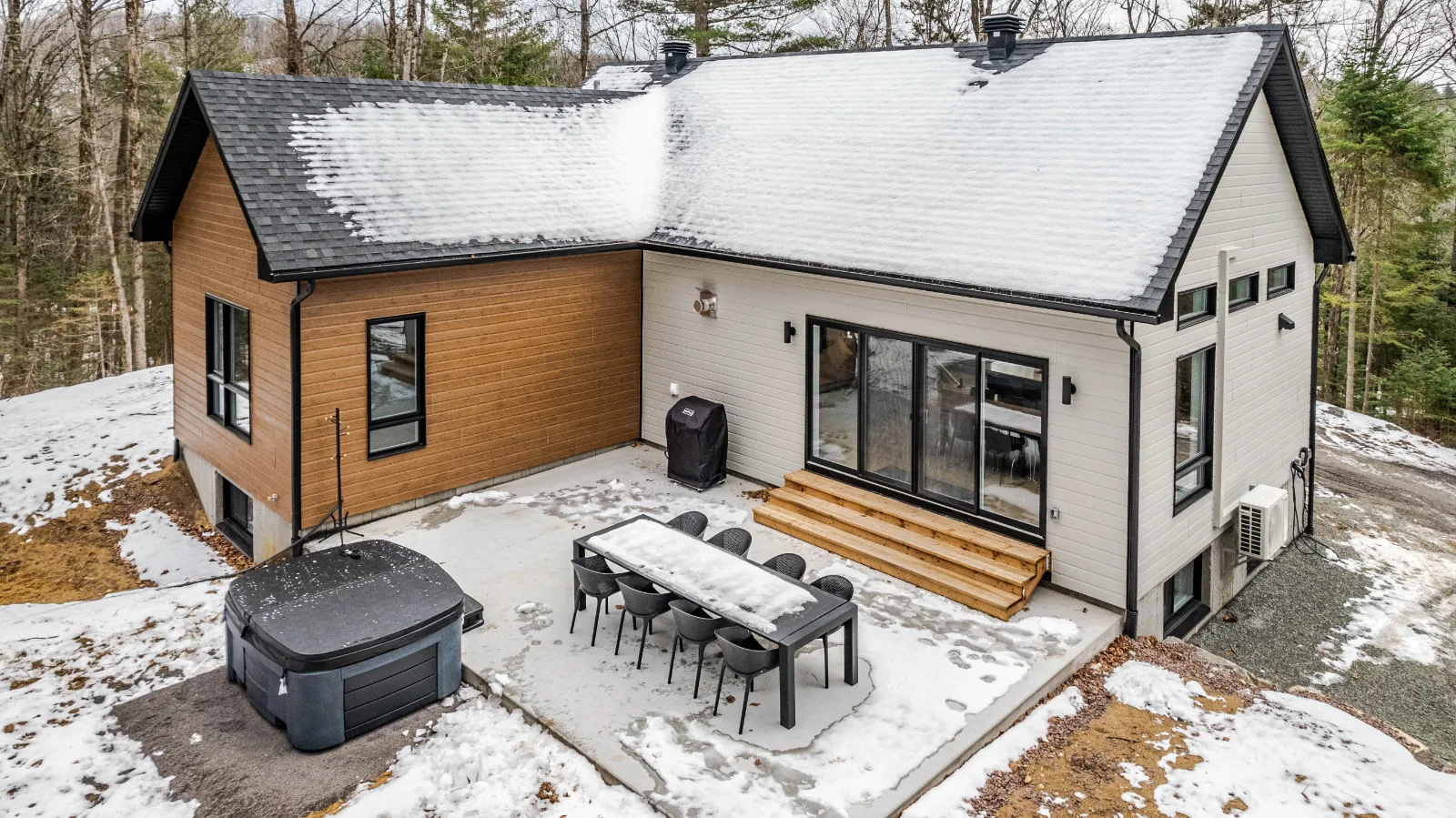 Le Pin | Spa Privé & Billard | Lac Carling