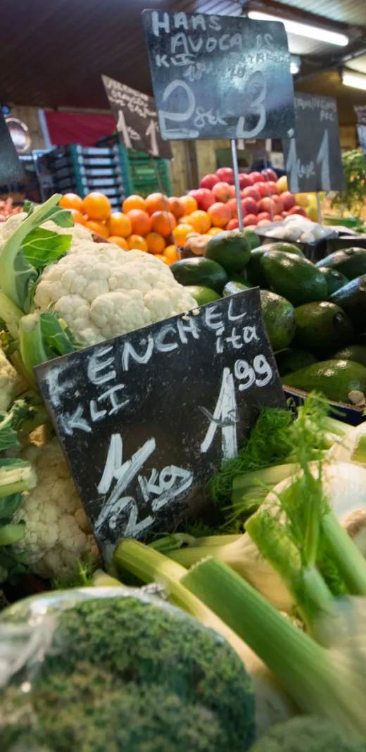 1555 Marché Public